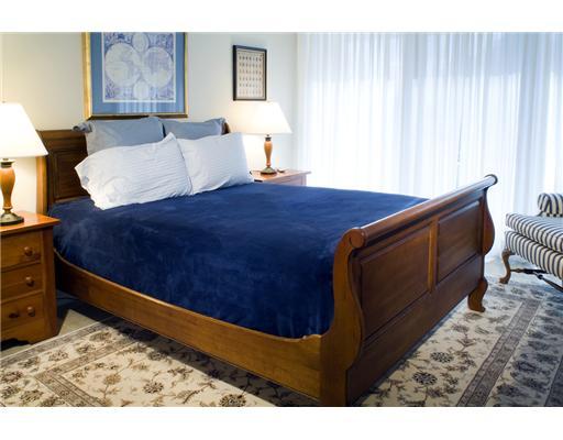 1800 South Ocean Boulevard, Unit 3C Boca Raton, FL 33432 - Photo 12 of 21 a bedroom with a bed and a window