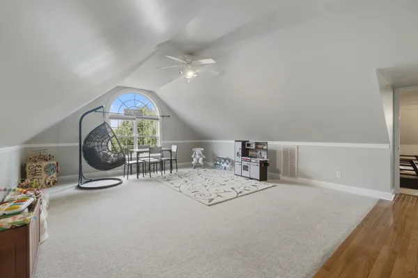 a view of livingroom with furniture