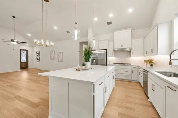 $475,000 | 4821 Forest Crest Parkway, Arlington, TX 76005