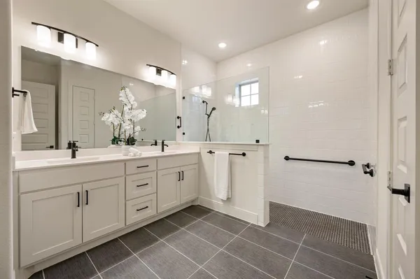 $475,000 | 4821 Forest Crest Parkway, Arlington, TX 76005