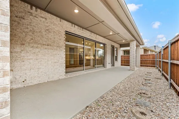 $475,000 | 4821 Forest Crest Parkway, Arlington, TX 76005