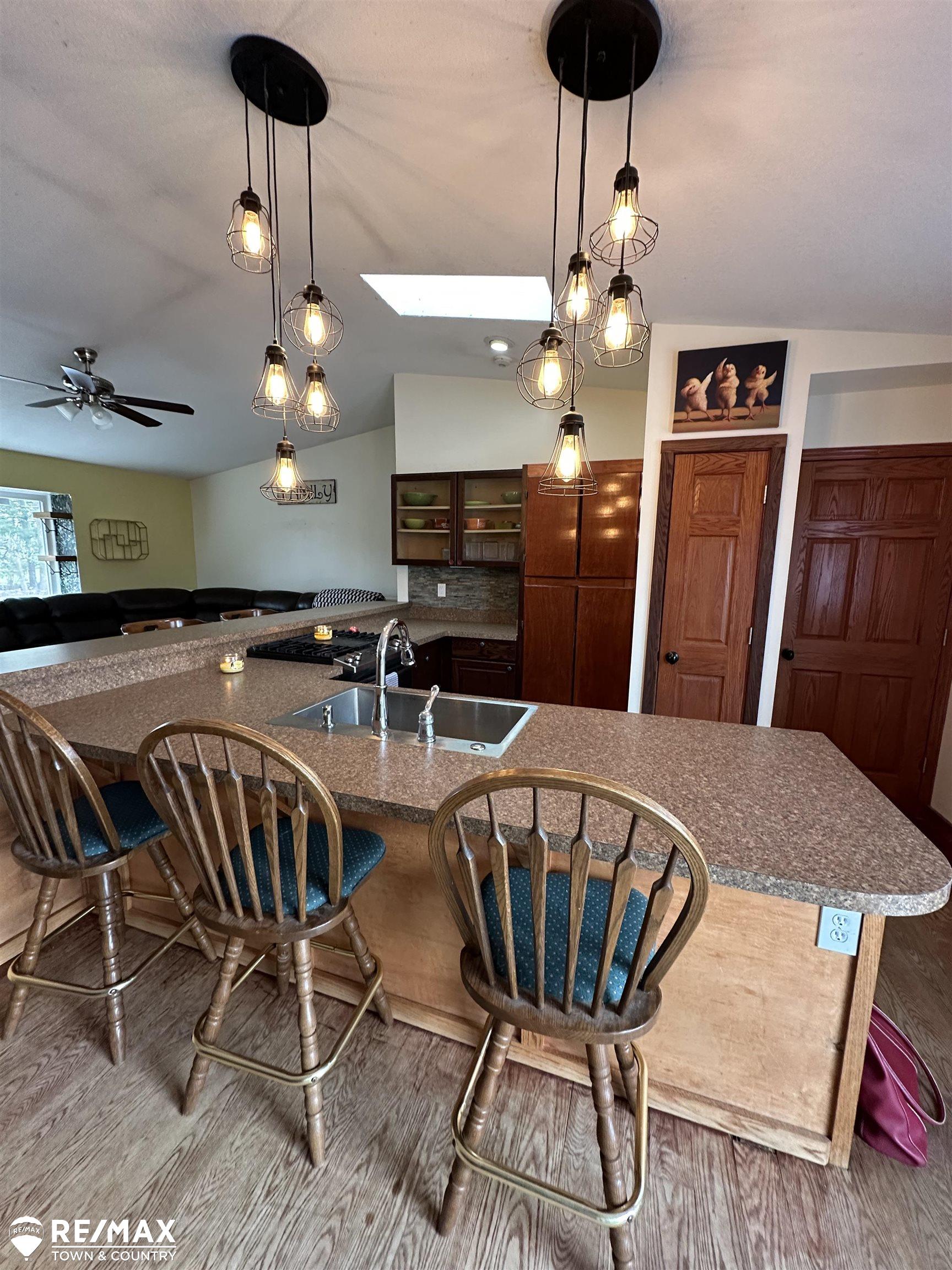 6484 Kelly Road Flushing, MI 48433 - Photo 3 of 37