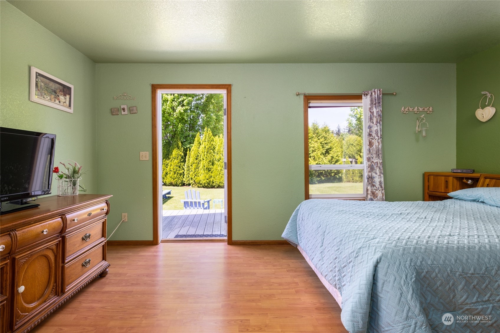 3304 South Pass Road Everson, WA 98247 - Photo 17 of 40 a bedroom with a bed and furniture