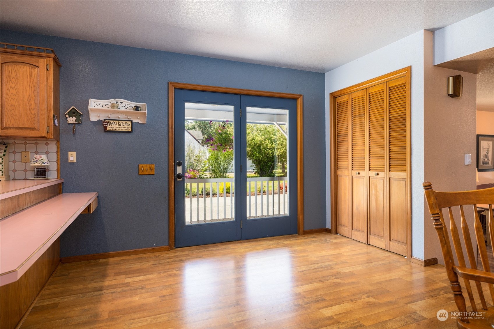 3304 South Pass Road Everson, WA 98247 - Photo 3 of 40 a view of an empty room with a window