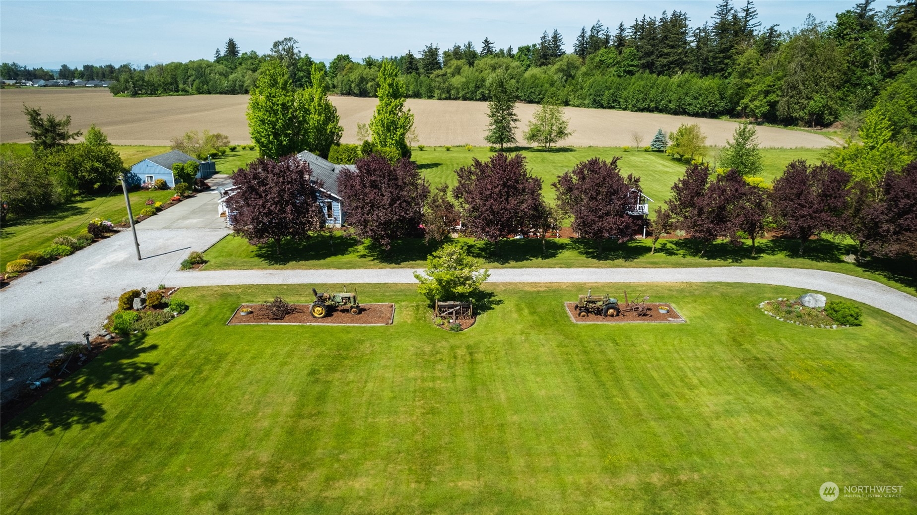 3304 South Pass Road Everson, WA 98247 - Photo 40 of 40 a view of a swimming pool with a yard