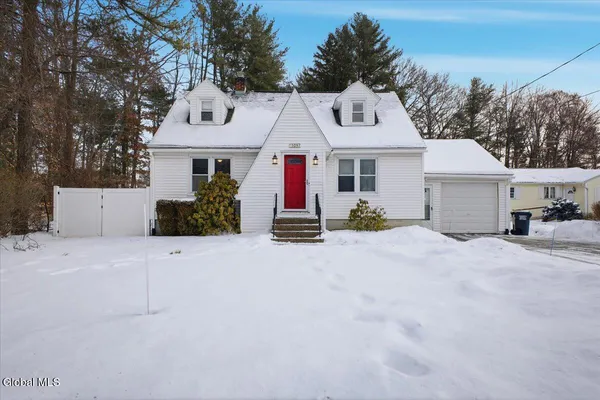$335,000 | 1097 Fort Hunter Road, Schenectady, NY 12303
