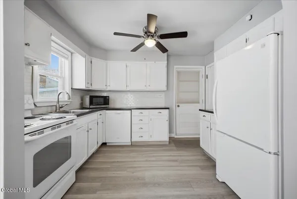 $335,000 | 1097 Fort Hunter Road, Schenectady, NY 12303