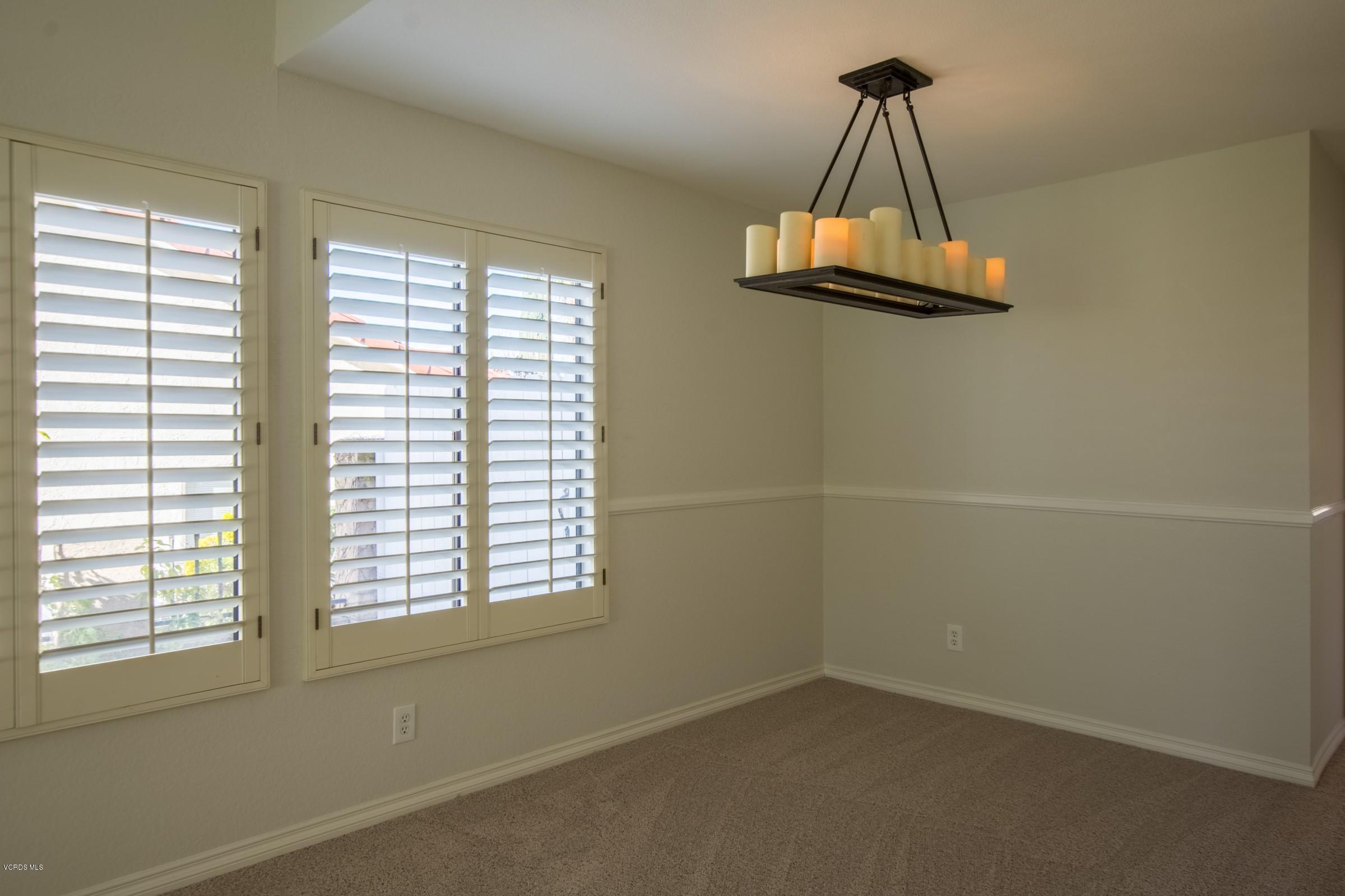 428 Appleton Road Simi Valley, CA 93065 - Photo 6 of 26 5_EH9BUH_still_dr