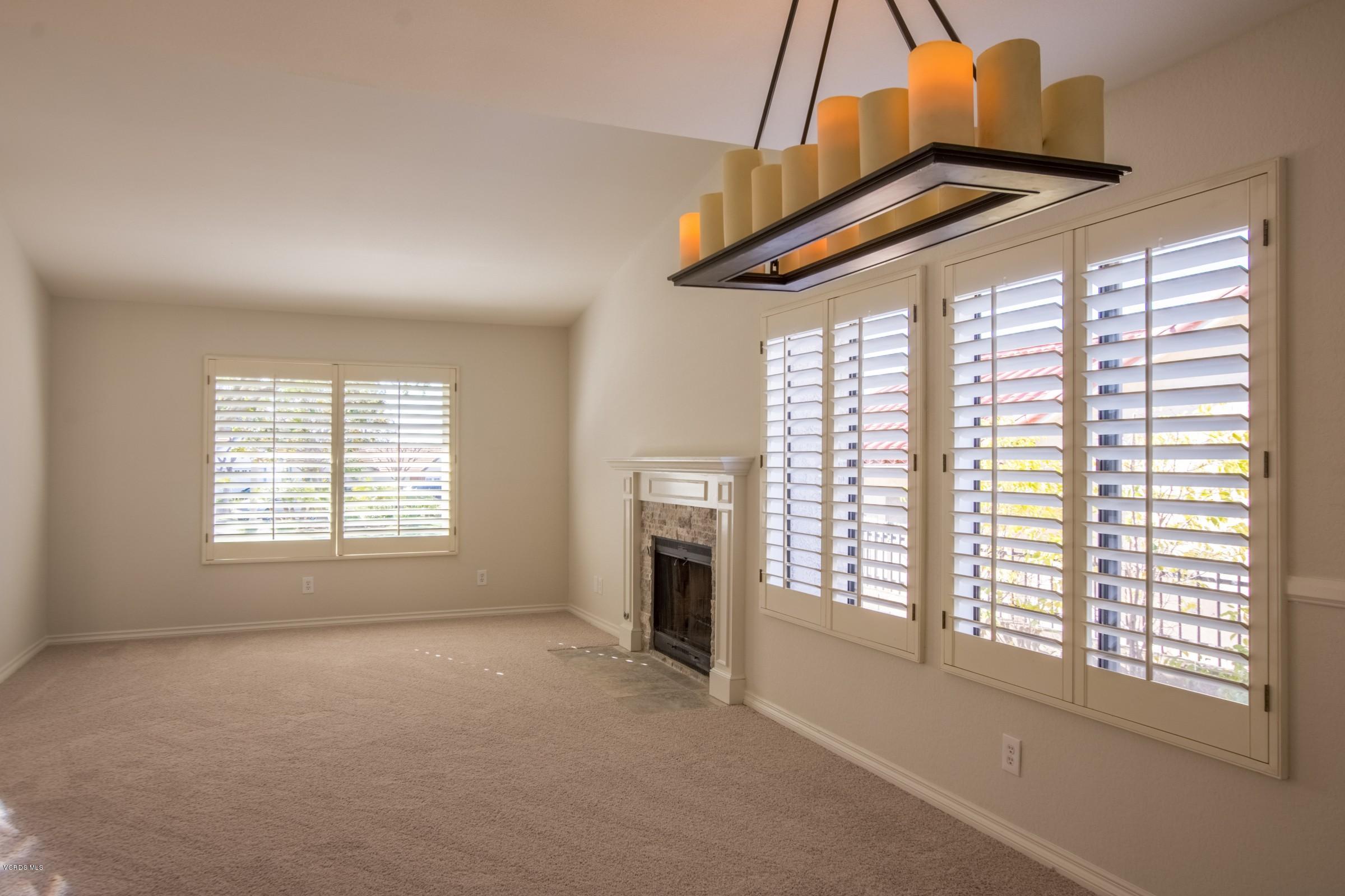 428 Appleton Road Simi Valley, CA 93065 - Photo 7 of 26 6_EH9BUH_still_dr2