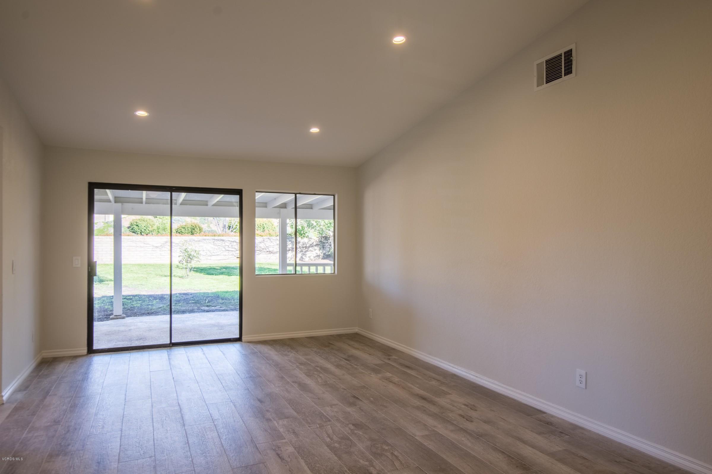 428 Appleton Road Simi Valley, CA 93065 - Photo 8 of 26 7_EH9BUH_still_fr