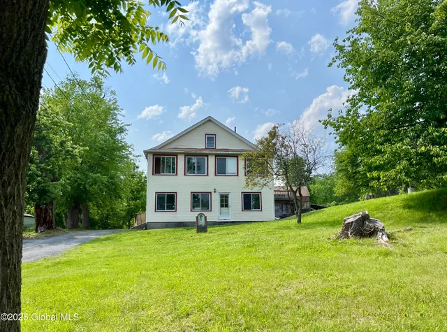 $400,000 | 130 North Washington Street, Athens, NY 12015