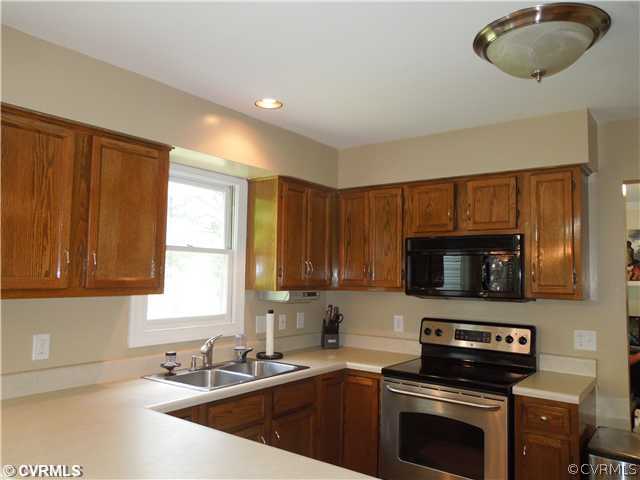 10158 Atlee Ridge Road Mechanicsville, VA 23116 - Photo 4 of 22 Kitchen
