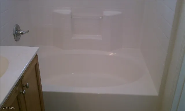 $2,000 | 5493 Ovando Way, Las Vegas, NV 89122