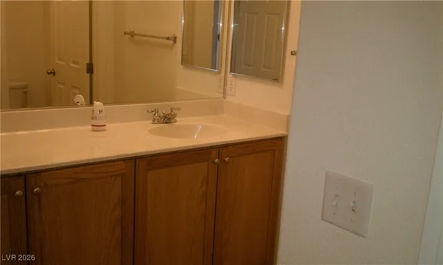 $2,000 | 5493 Ovando Way, Las Vegas, NV 89122