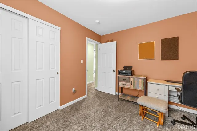 $305,000 | 528 Birchwood Drive, Moscow Mills, MO 63362