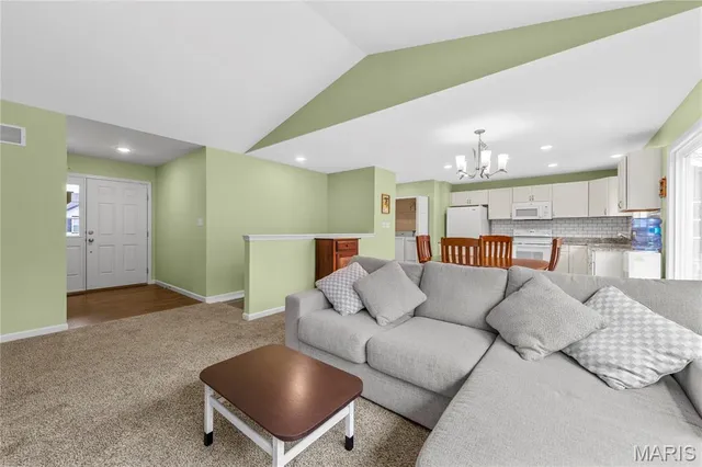 $305,000 | 528 Birchwood Drive, Moscow Mills, MO 63362