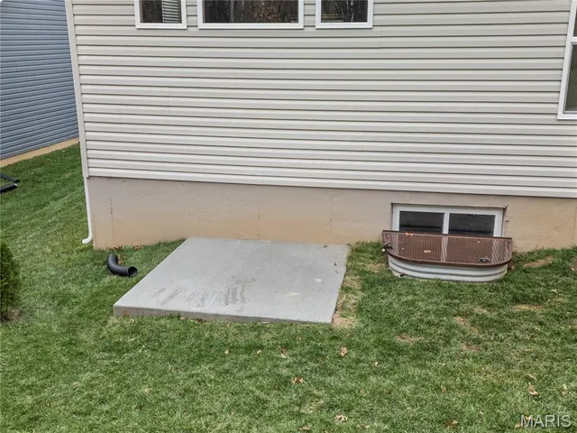 $305,000 | 528 Birchwood Drive, Moscow Mills, MO 63362