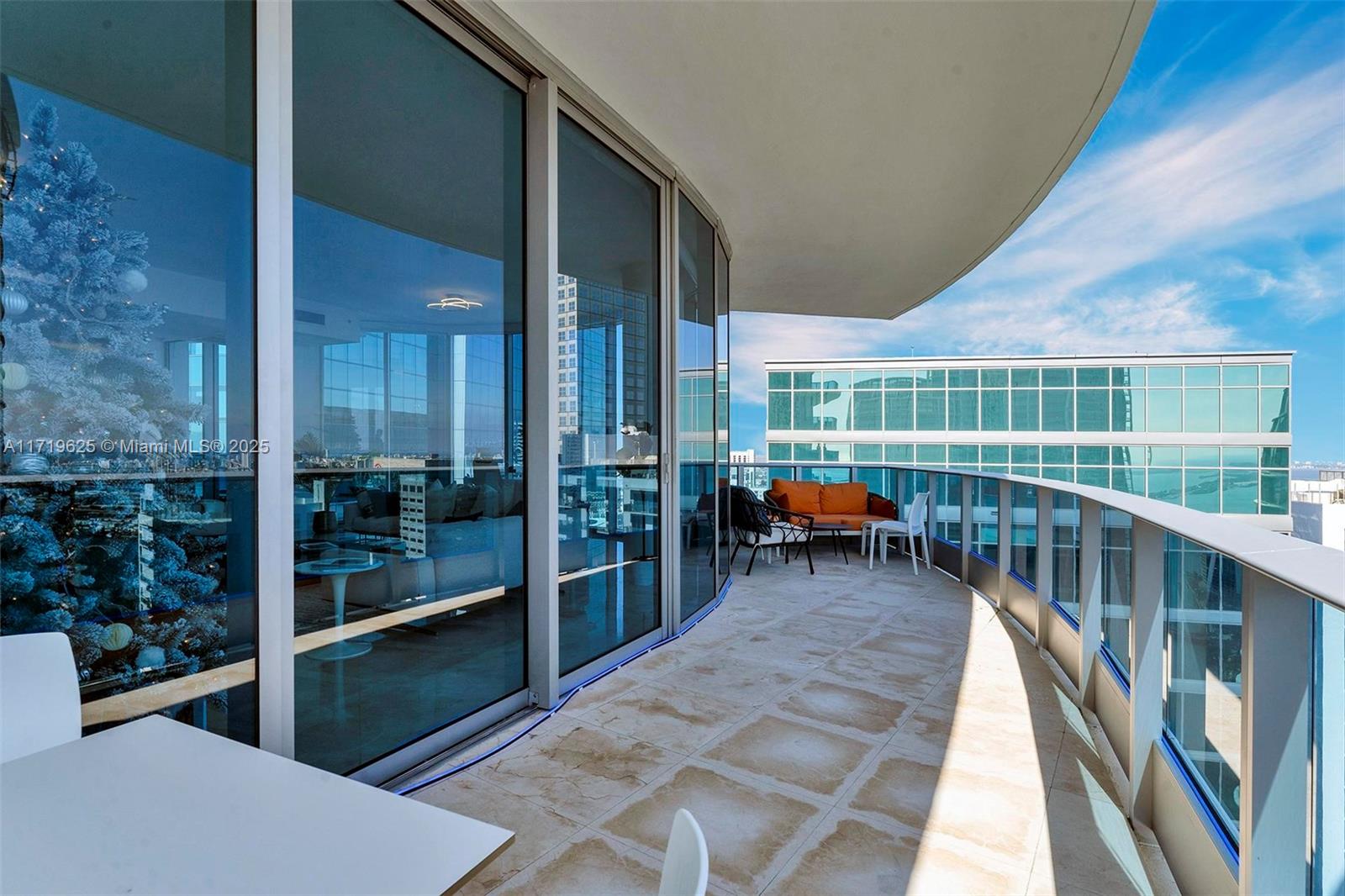 200 Biscayne Blvd Way, Unit 5001 Miami, FL 33131 - Photo 31 of 48