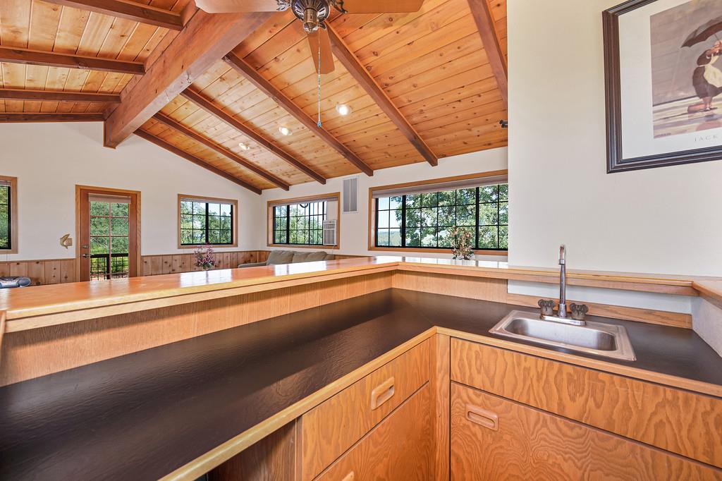 4101 Birdseye View Lane Placerville, CA 95667 - Photo 21 of 62 Kitchenette