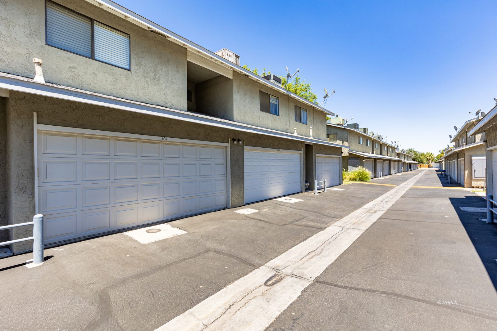 161 East Upjohn Avenue Ridgecrest, CA 93555 - Photo 4 of 26