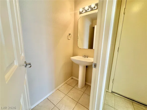 $1,500 | 6401 Hillside Brook Avenue, Las Vegas, NV 89130