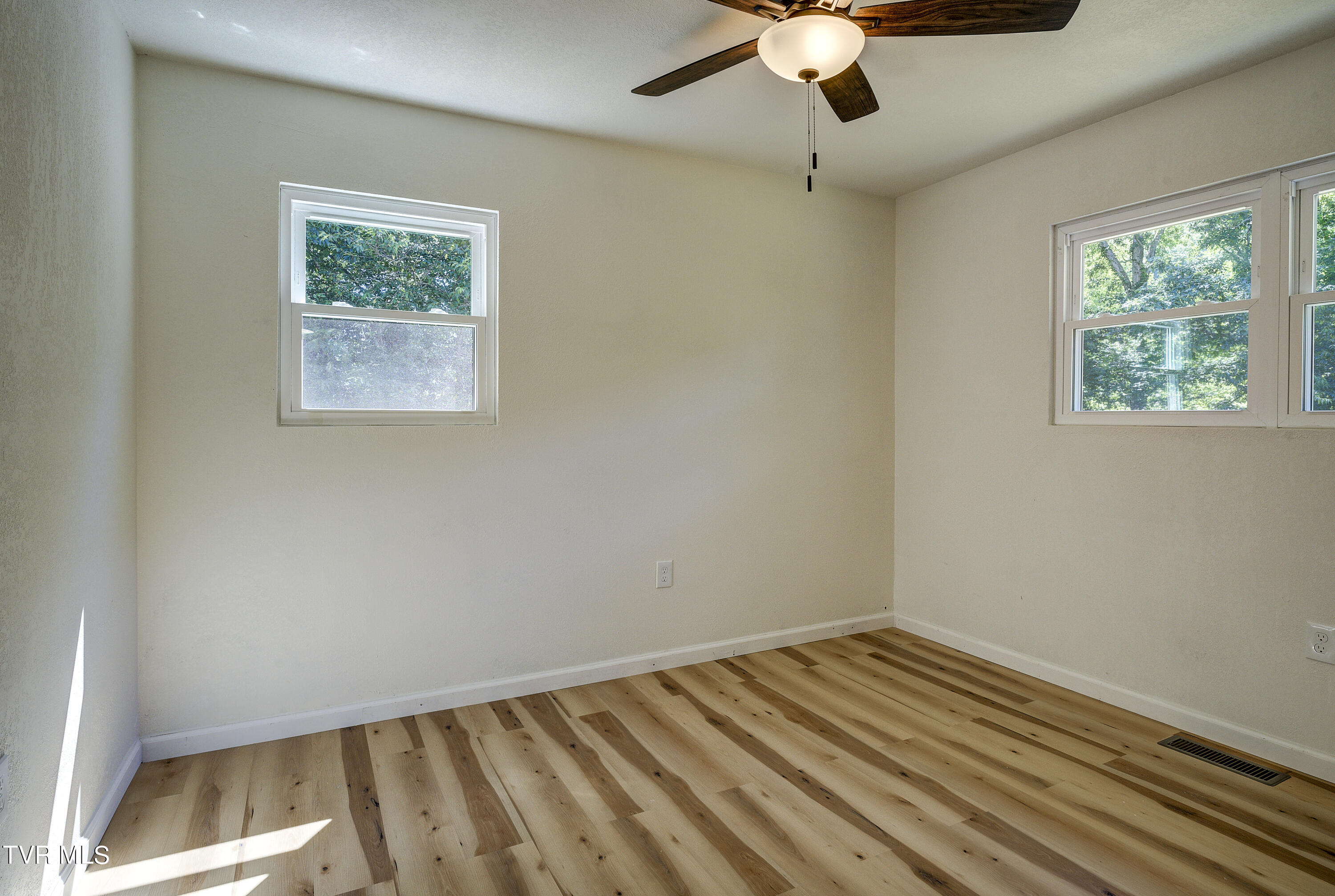 1392 Poor Valley Road Rogersville, TN 37857 - Photo 27 of 32 PoorValley-17