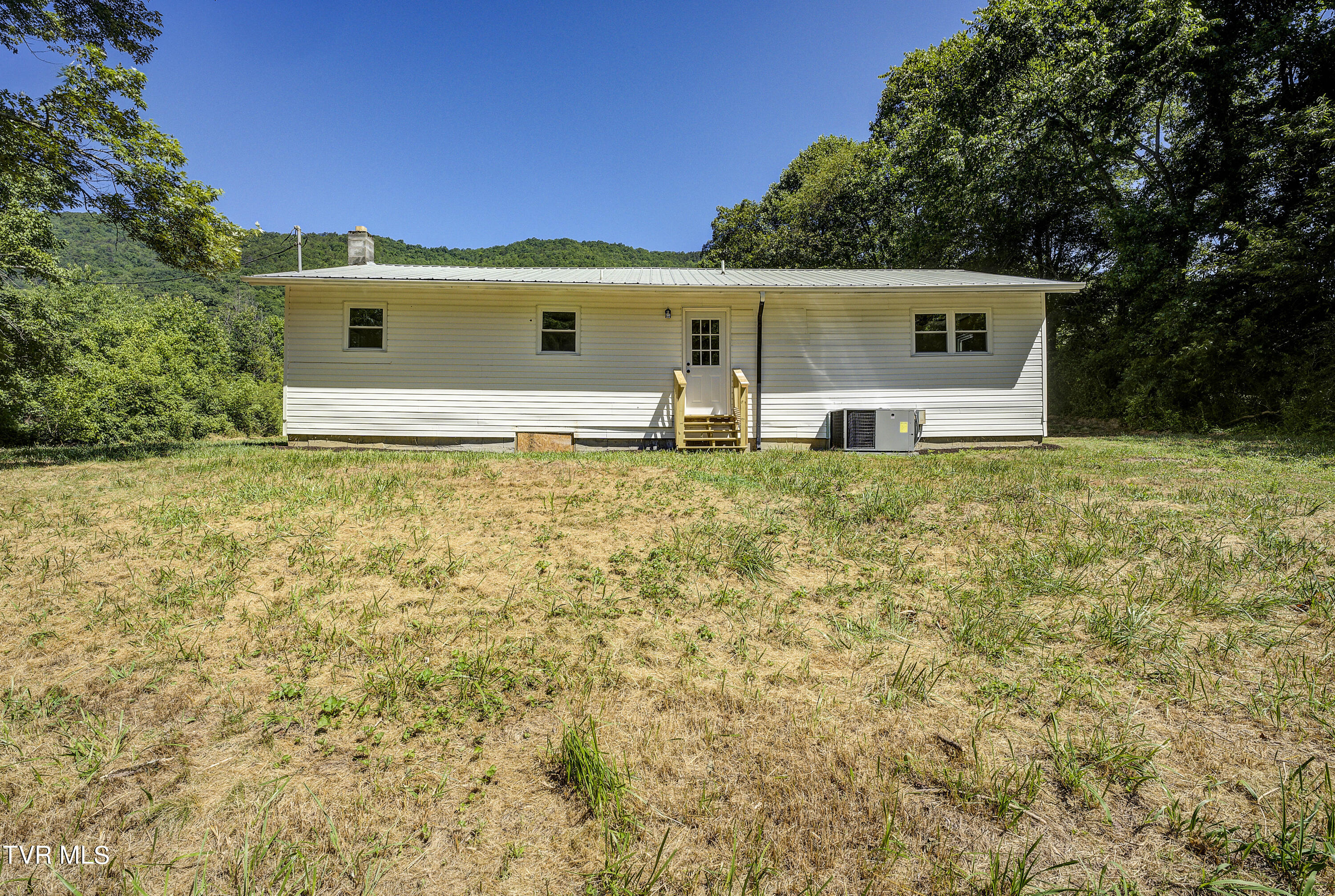1392 Poor Valley Road Rogersville, TN 37857 - Photo 8 of 32 PoorValley-25