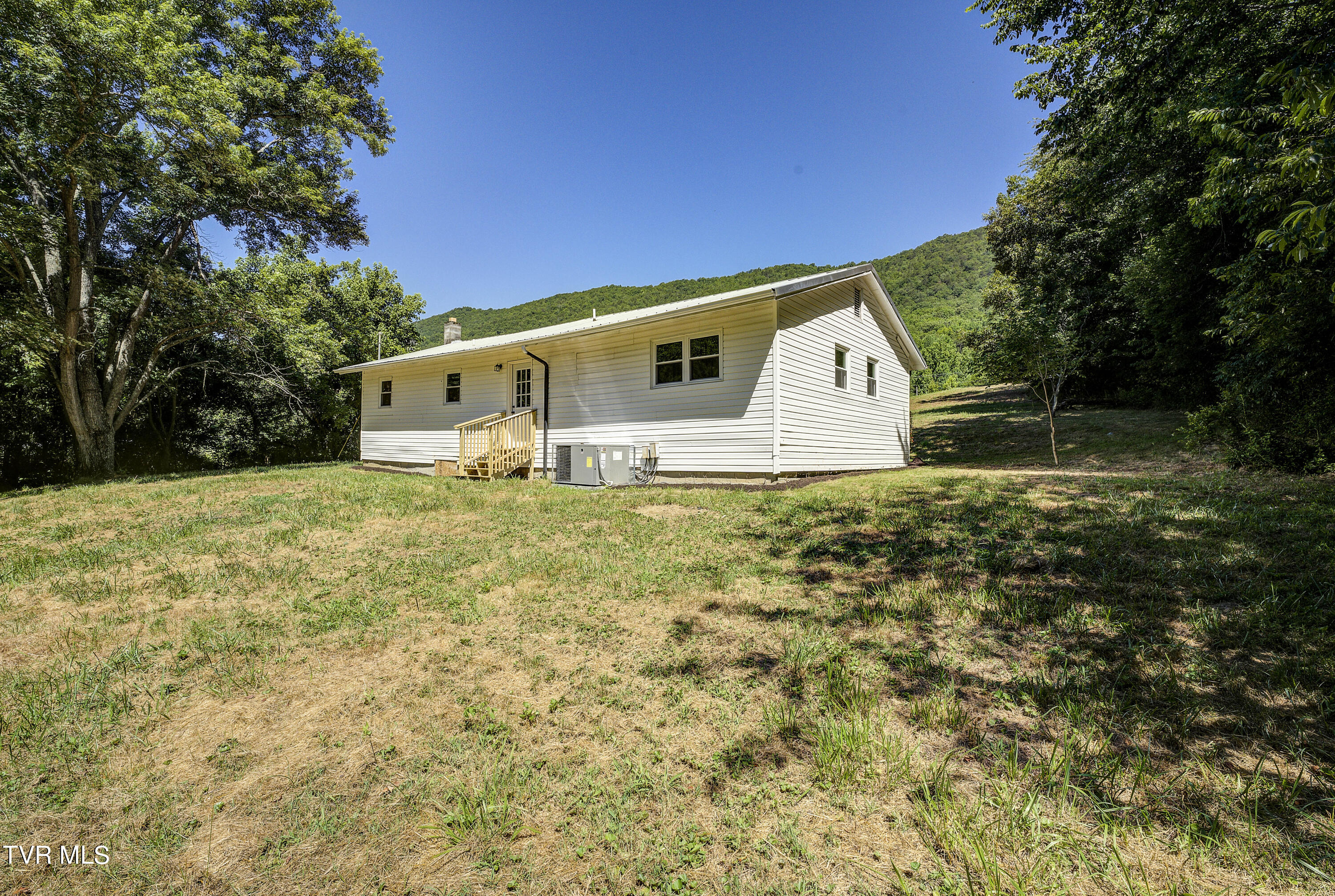 1392 Poor Valley Road Rogersville, TN 37857 - Photo 10 of 32 PoorValley-24