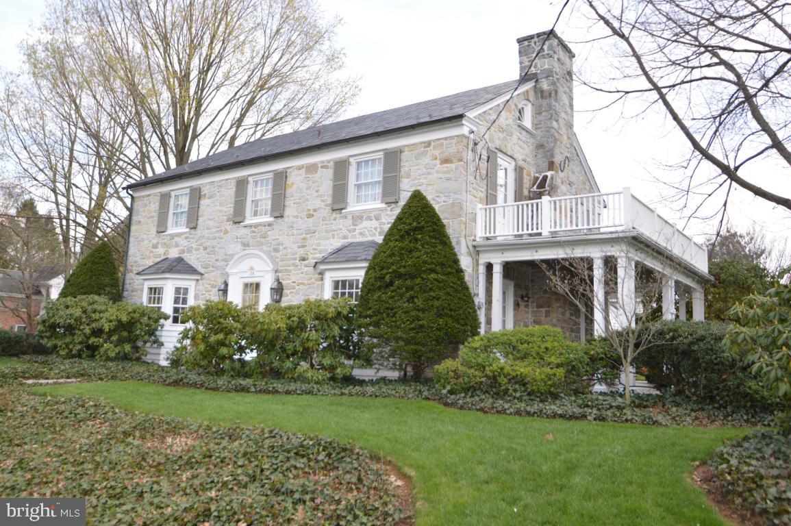 118 East Third Avenue Lititz, PA 17543 - Photo 2 of 14 Gallery Image 2