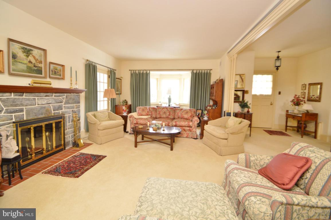 118 East Third Avenue Lititz, PA 17543 - Photo 3 of 14 Gallery Image 3