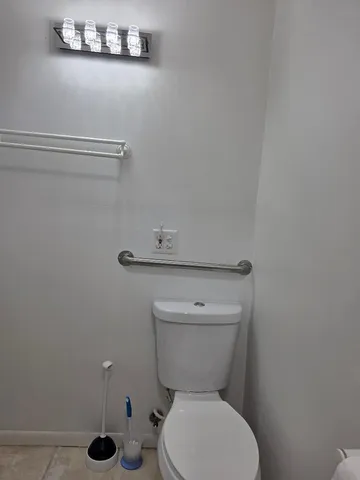 $1,300 | 1712 West 33rd Place, Unit 1, Chicago, IL 60608