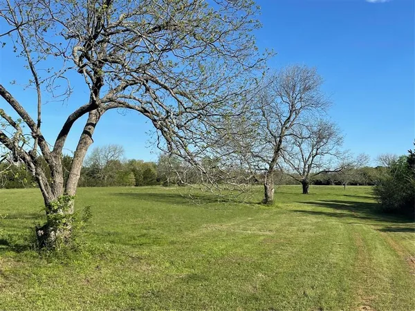 $918,600 | 108 County Road 108, Whitesboro, TX 76273