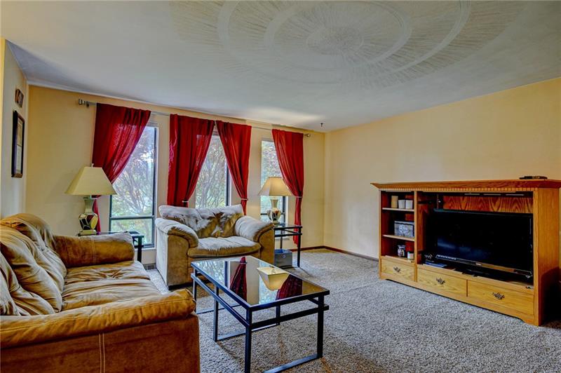 14570 Ridge Road North Huntingdon, PA 15642 - Photo 8 of 23