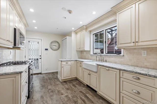 $899,000 | 212 Manhattan Avenue, Tuckahoe, NY 10707