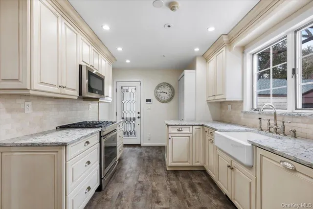 $899,000 | 212 Manhattan Avenue, Tuckahoe, NY 10707