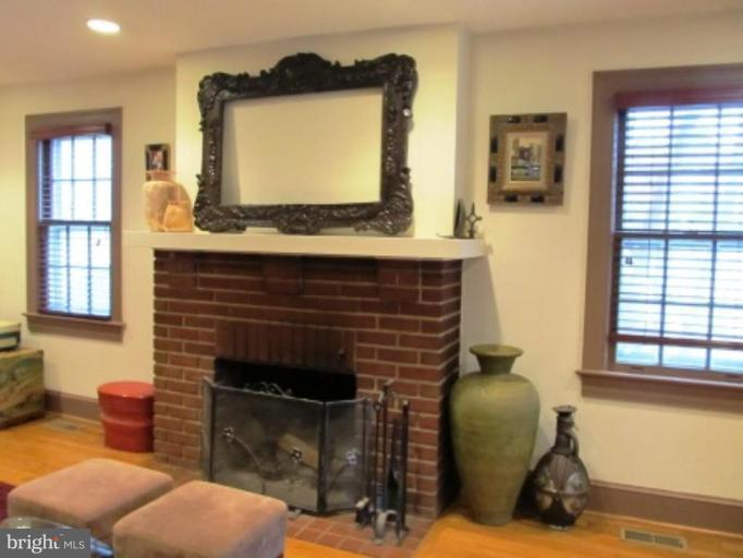825 Violet Place Silver Spring, MD 20910 - Photo 14 of 24 Fireplace
