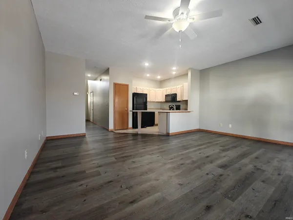 $1,395 | 400 Saw Mill Road, Unit 10, Lafayette, IN 47905