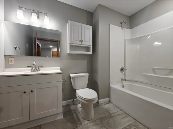 $1,395 | 400 Saw Mill Road, Unit 10, Lafayette, IN 47905