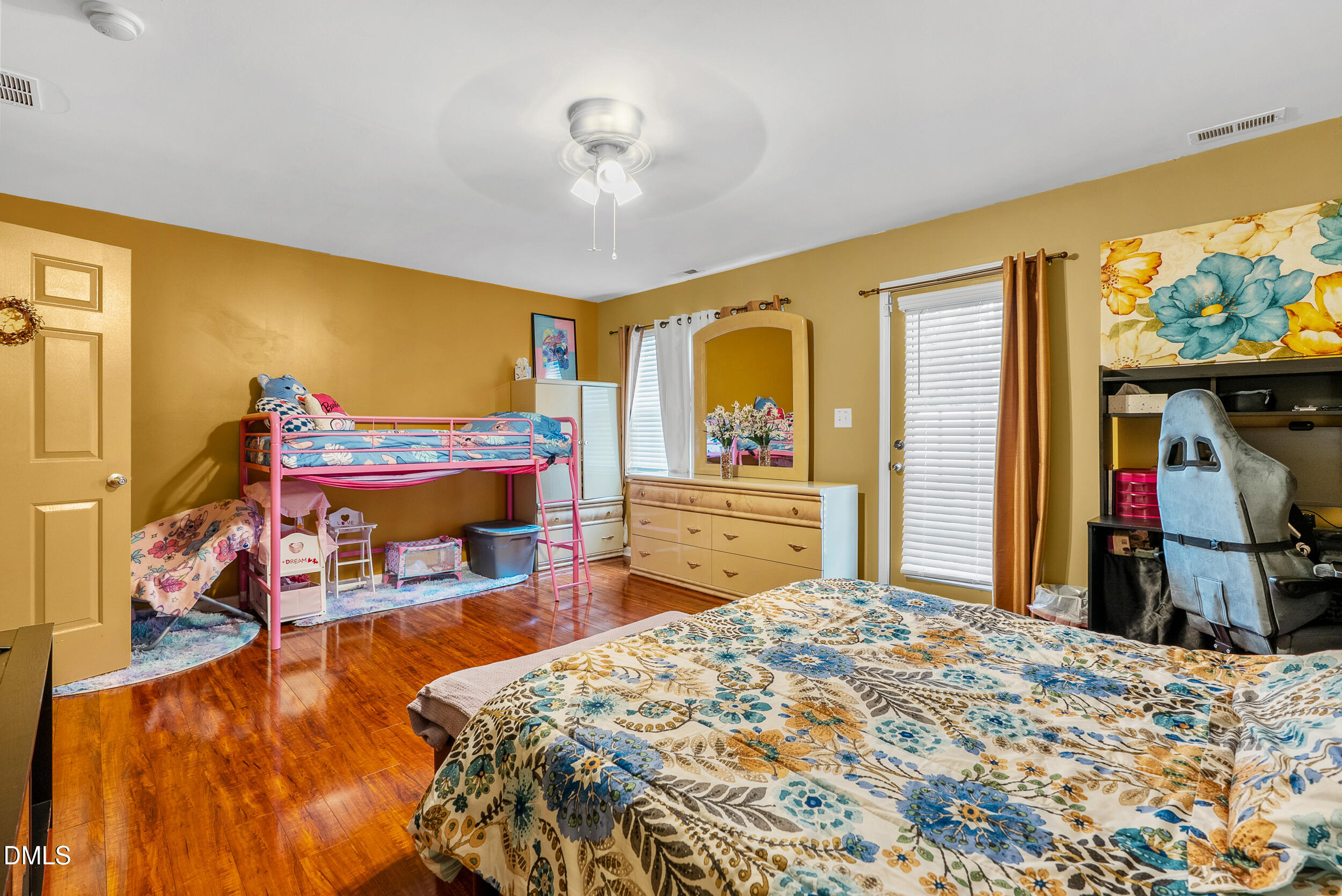 8840 Thornton Town Place Raleigh, NC 27616 - Photo 6 of 32 24_photos-23