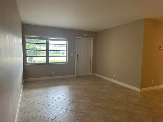 $2,000 | 13322 Vía Vulcanus, Unit A, Delray Beach, FL 33484