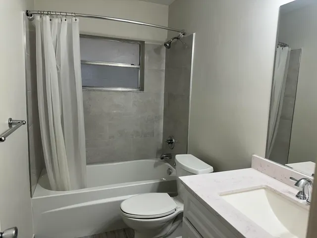 $2,000 | 13322 Vía Vulcanus, Unit A, Delray Beach, FL 33484