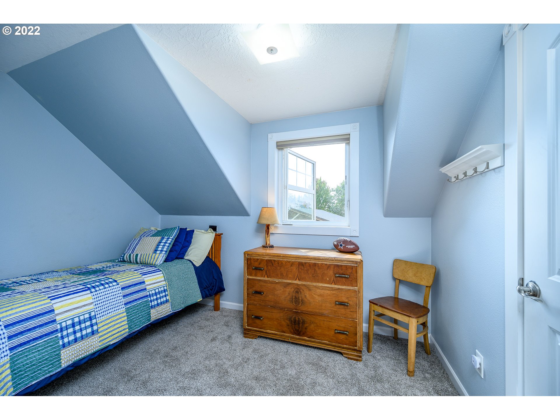 9851 Southwest Lancefield Road Amity, OR 97101 - Photo 15 of 32 a room with furniture and a window