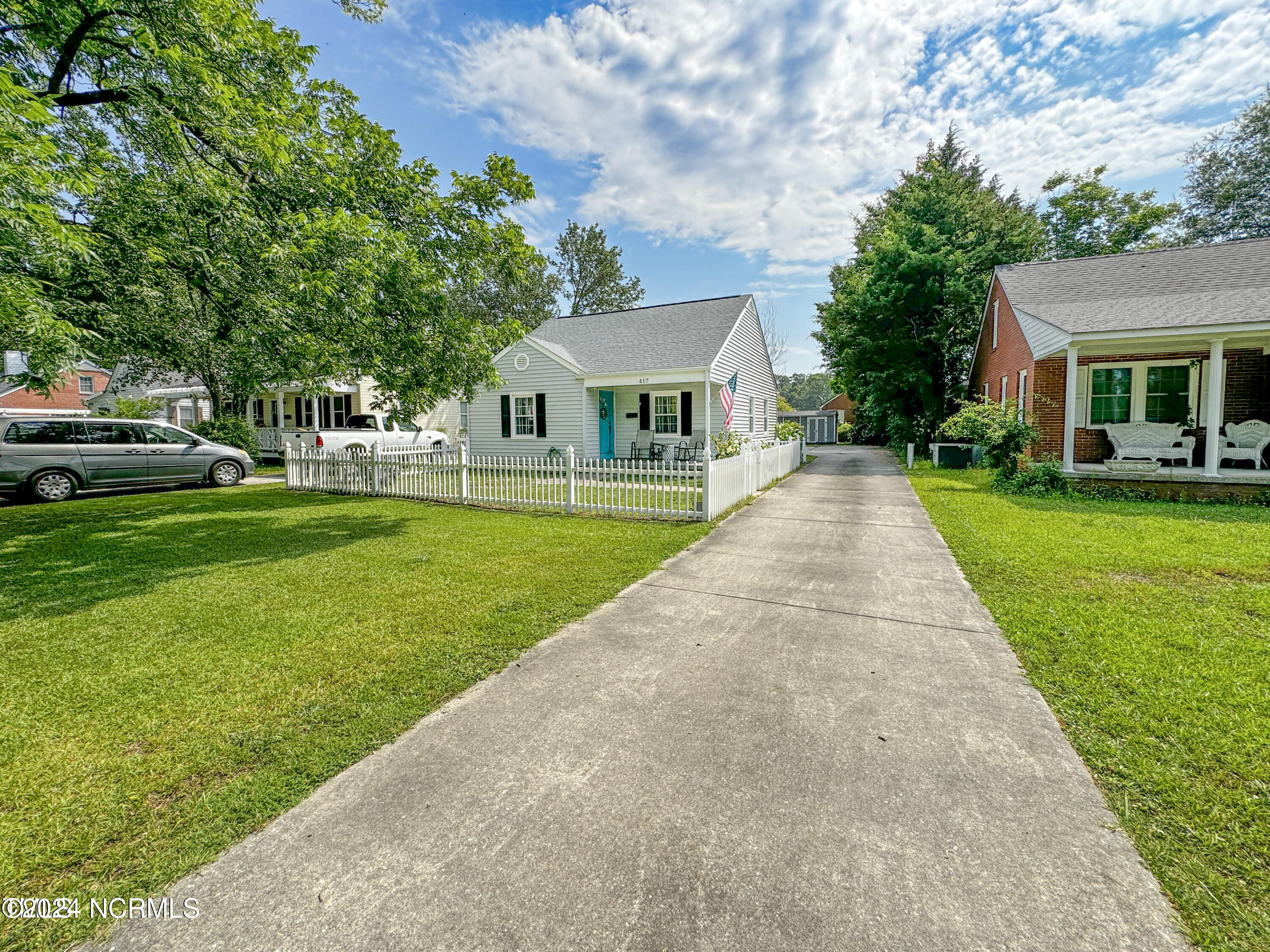 417 South Raleigh Street Wallace, NC 28466 - Photo 3 of 35 front 3