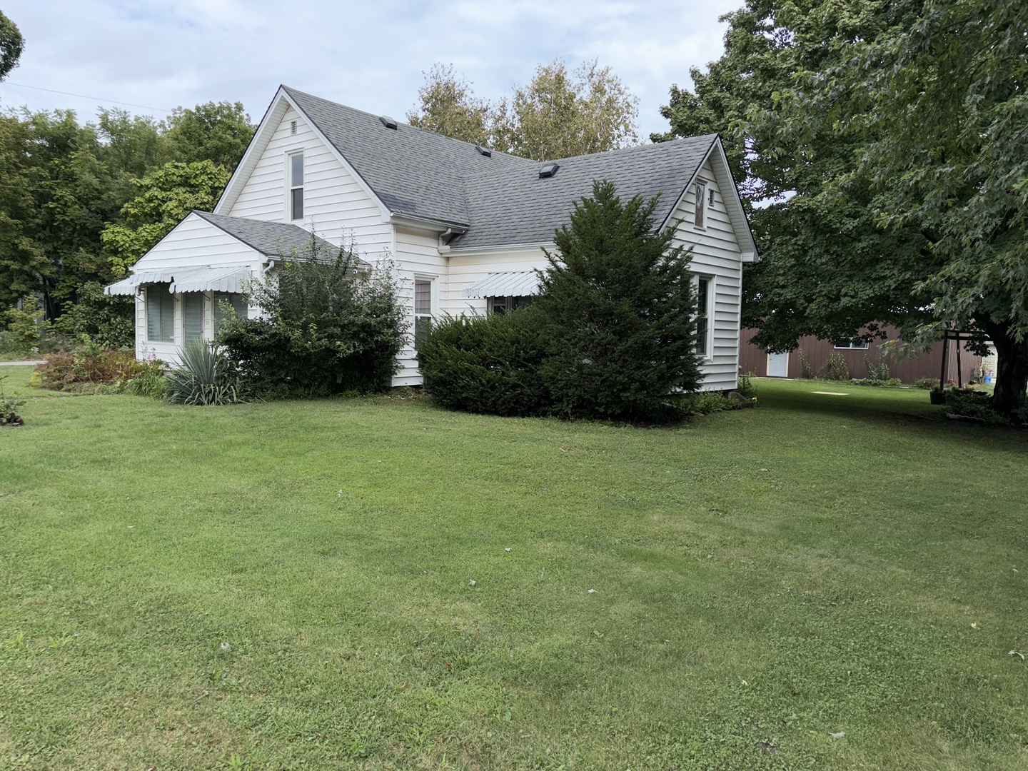 211 North Seminary Street Downs, IL 61736 - Photo 4 of 105 Gallery Image 4