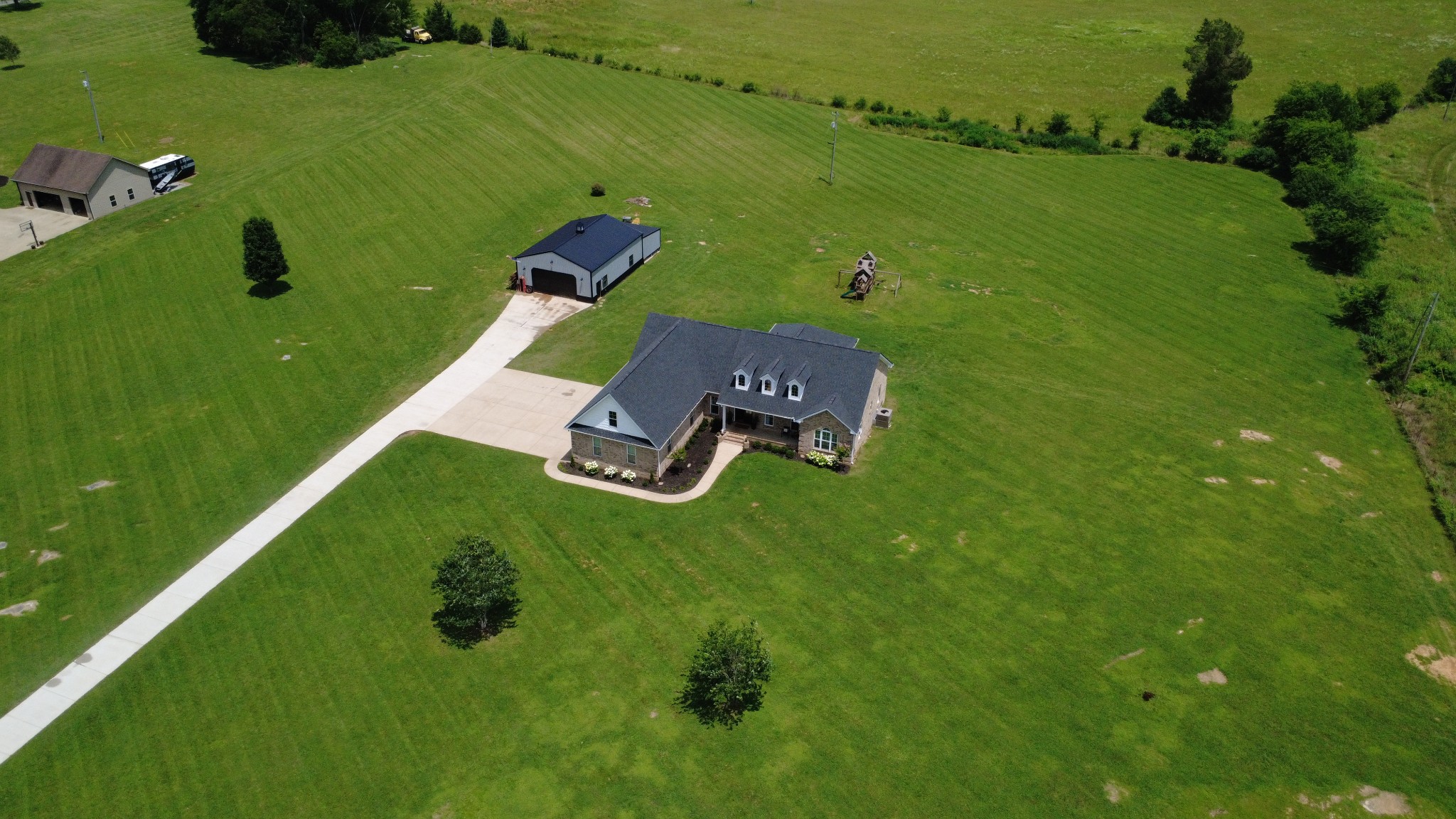 2829 Anes Station Road Lewisburg, TN 37091 - Photo 6 of 59