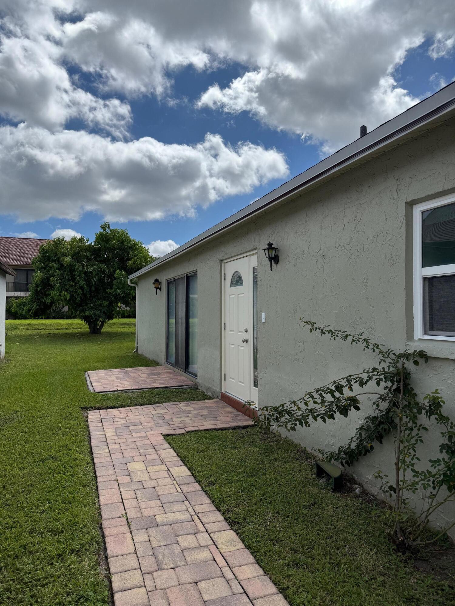 5216 Minto Road Boynton Beach, FL 33472 - Photo 4 of 15 IMG_1748
