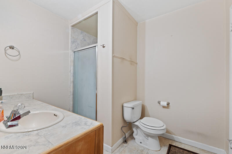 136 York Way Sparks, NV 89431 - Photo 12 of 21 136 York Way (12 of 21)primary bath to s