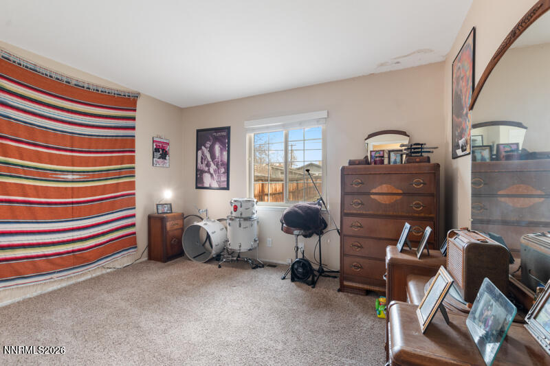 136 York Way Sparks, NV 89431 - Photo 14 of 21 136 York Way (13 of 21)second bed to win