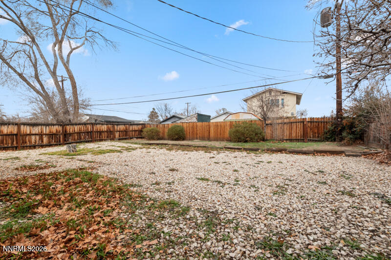 136 York Way Sparks, NV 89431 - Photo 20 of 21 136 York Way (18 of 21)back to corner