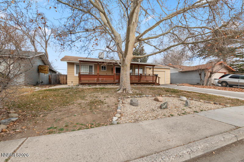 136 York Way Sparks, NV 89431 - Photo 2 of 21 136 York Way (2 of 21) front